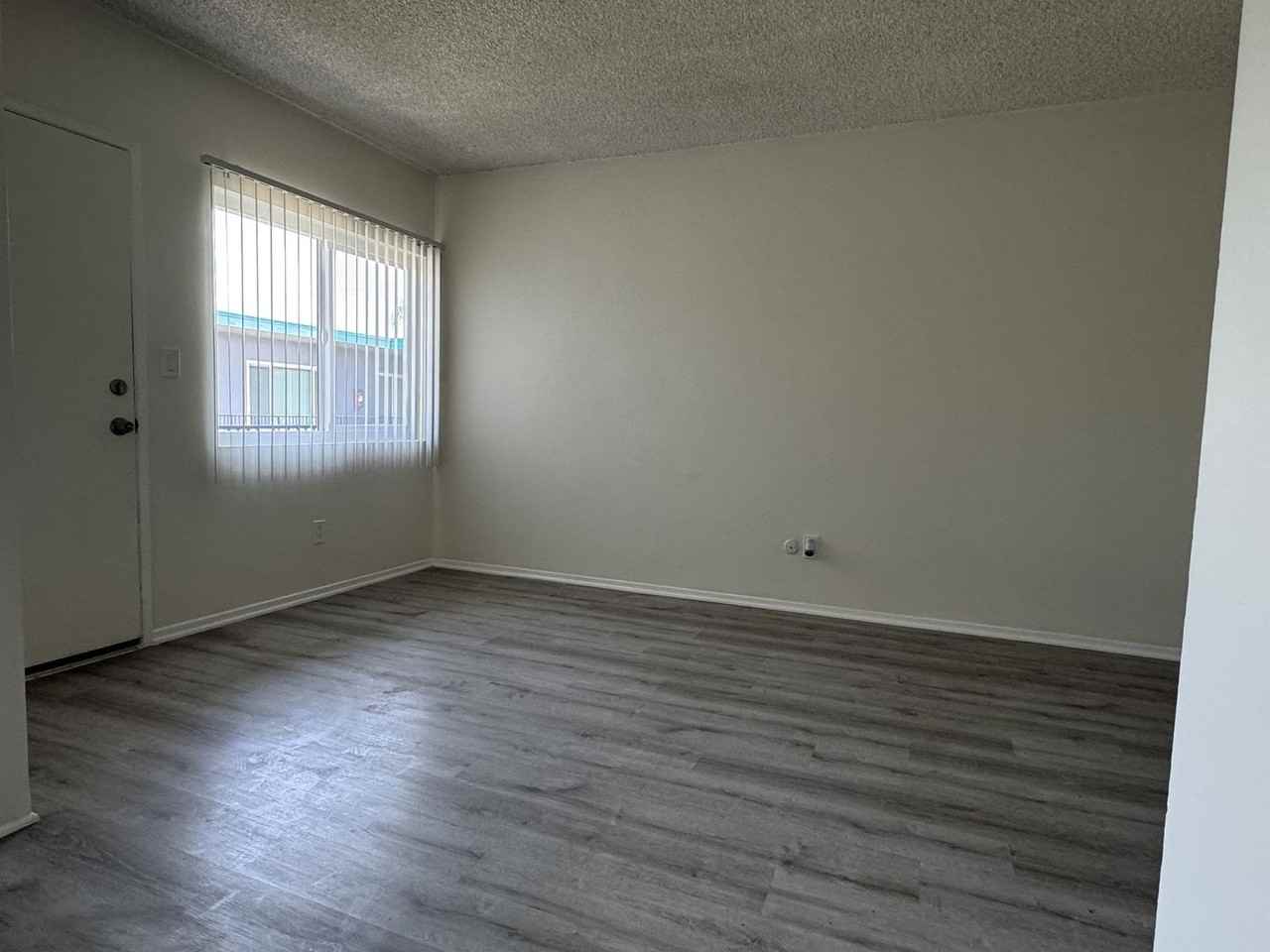 13637 Cordary Ave - Photo 7 of 27