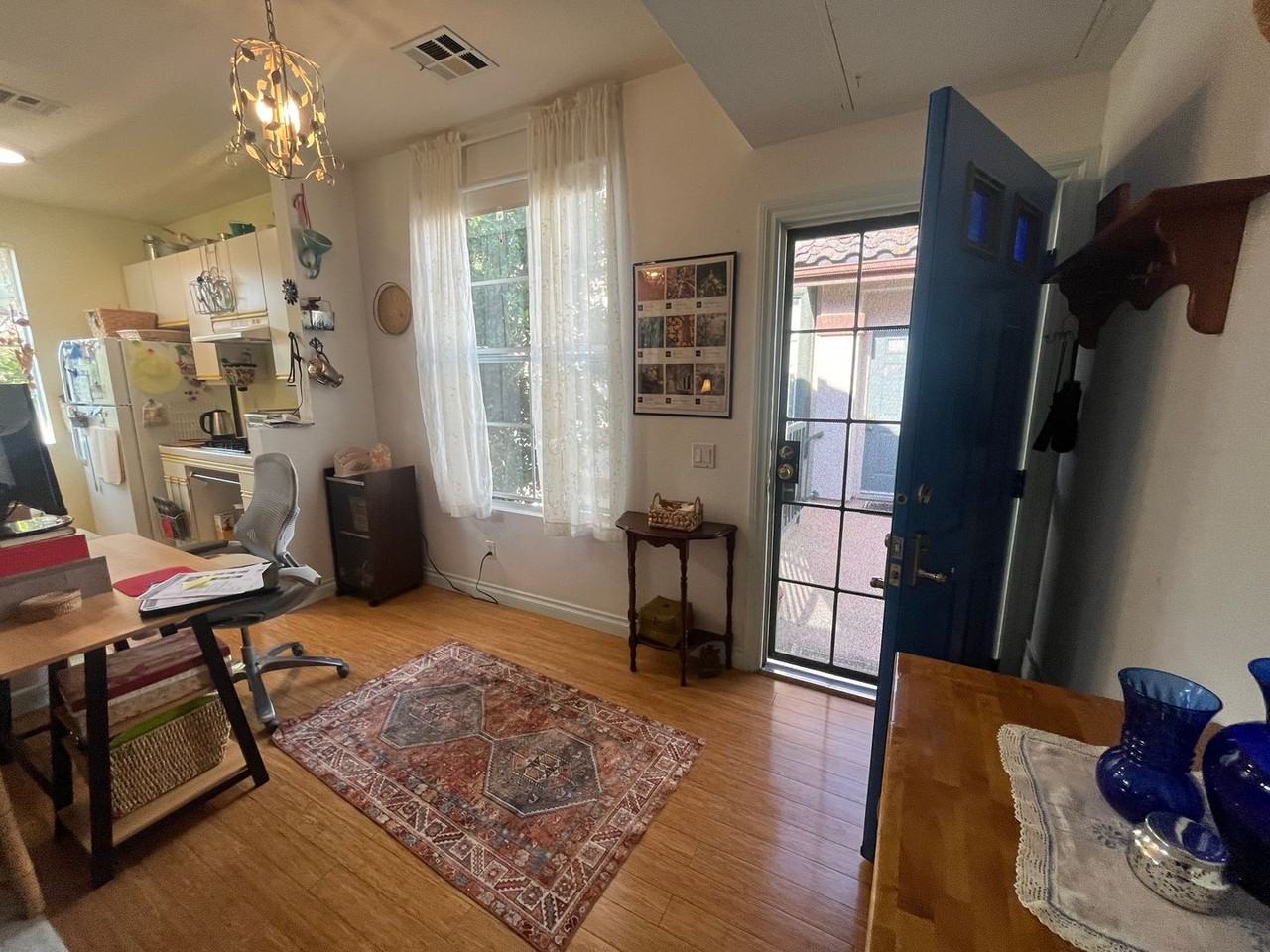 10854 Sabre Hill Dr - Photo 2 of 13