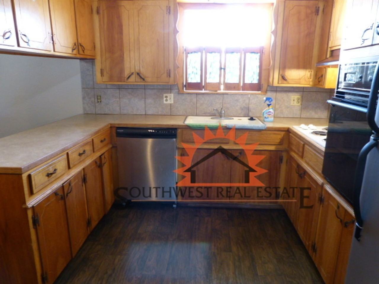 620 Starlite Dr - Photo 3 of 18