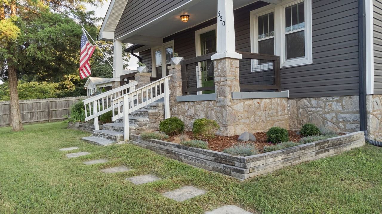 520 Elgin St - Photo 5 of 31