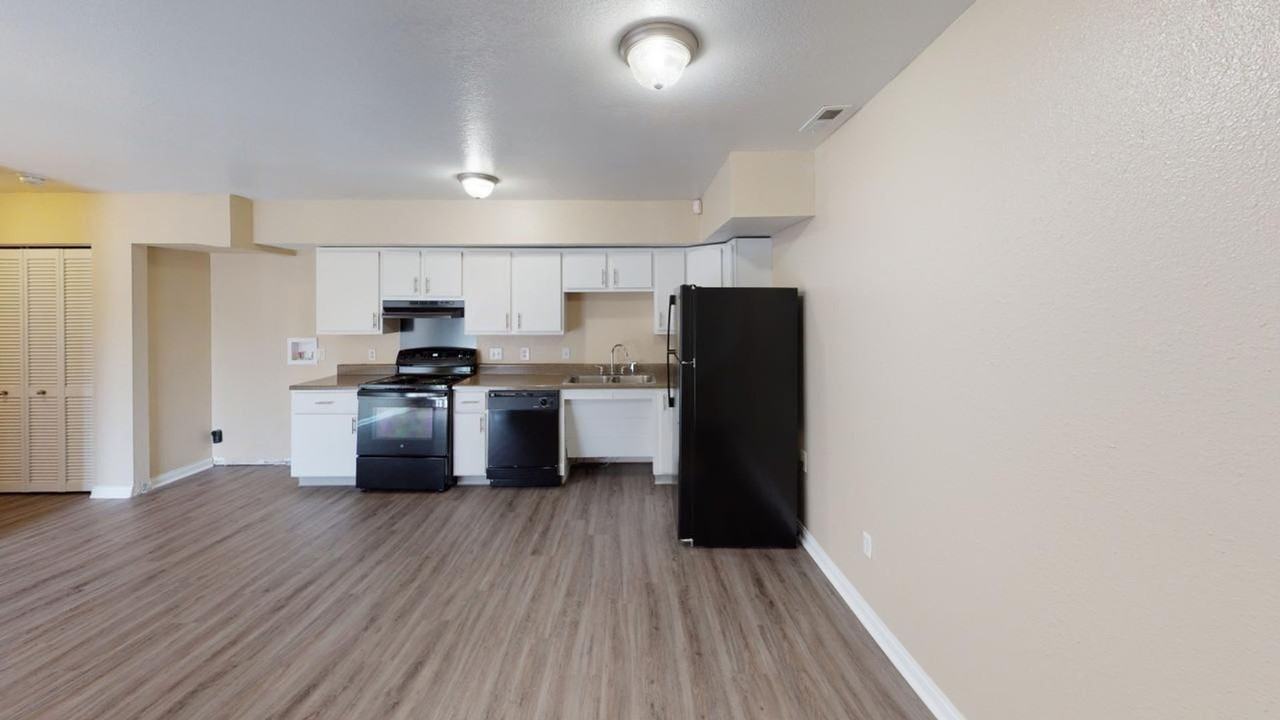 Fox Brook Apartments - Photo 4 of 50