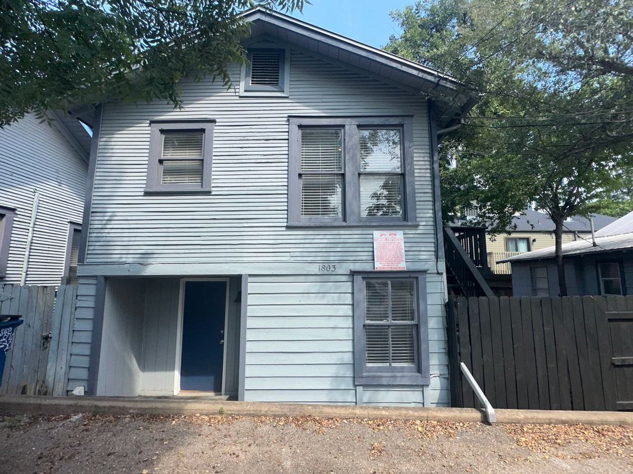 1803 Nueces St - Photo 2 of 31
