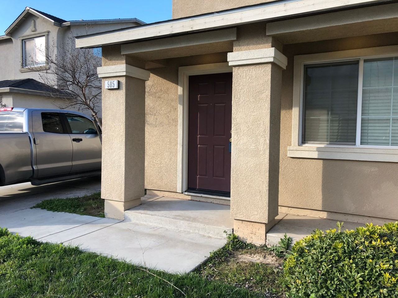 585 Hart Dr - Photo 2 of 29