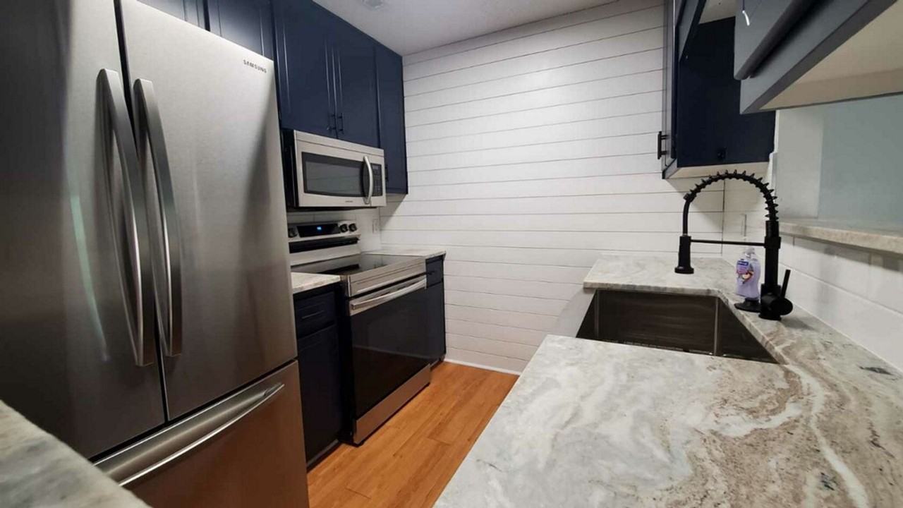 105 Pineridge Dr - Photo 2 of 18