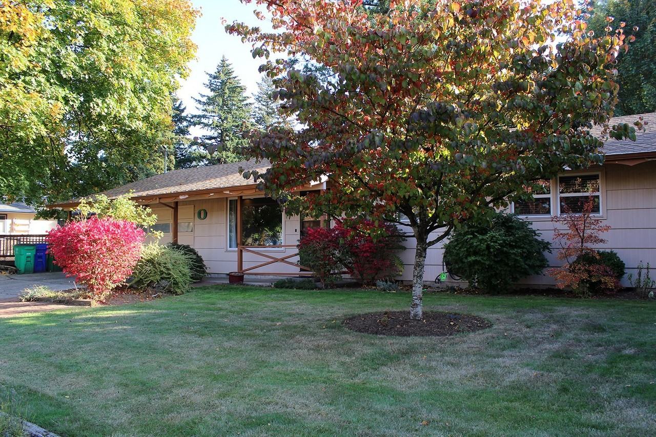 11240 Se Lincoln St - Photo 2 of 28