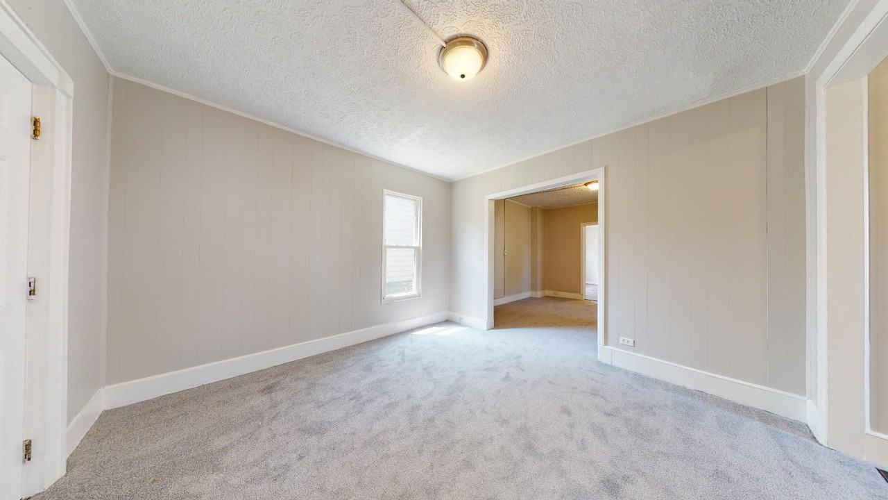 9516 Larnder Ave - Photo 4 of 50