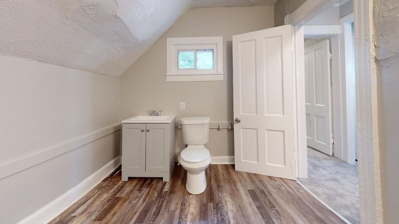 9516 Larnder Ave - Photo 7 of 50