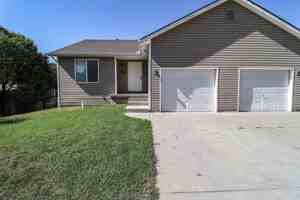 featured image of 1104 W Clyde St