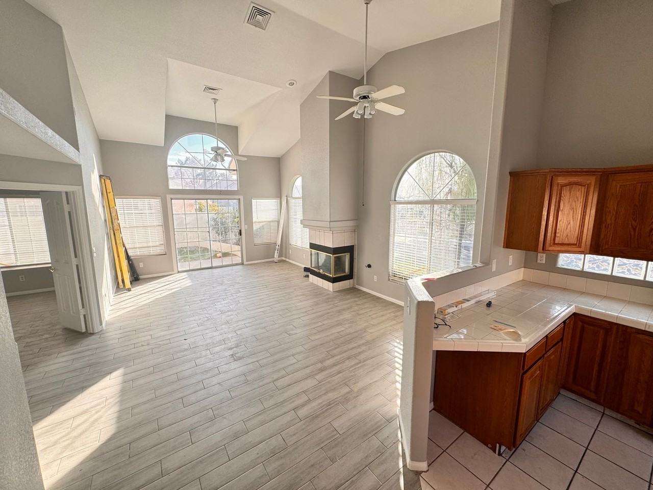 5129 Forest Oaks Dr - Photo 3 of 15