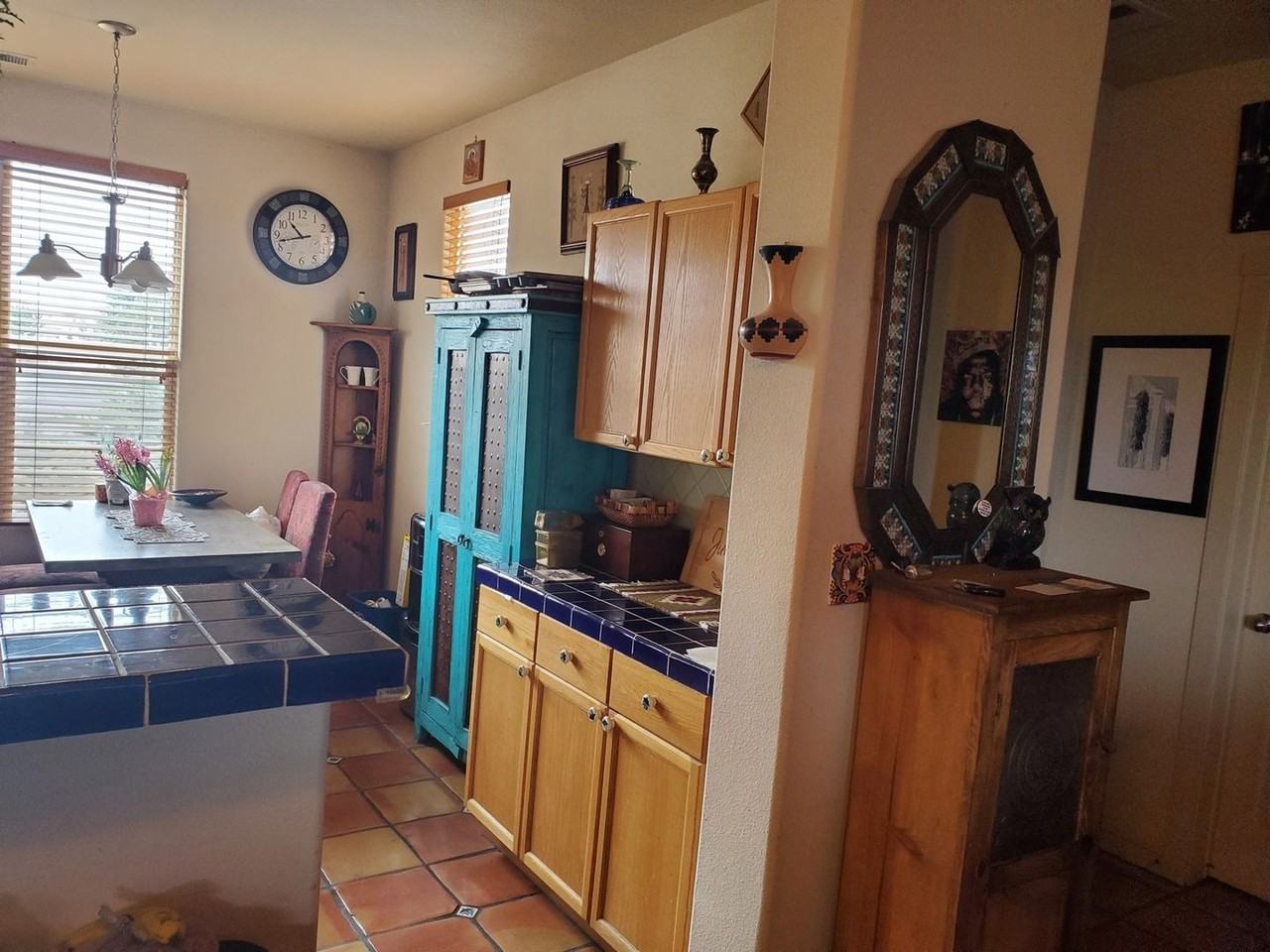 7 Spur Cross Pl - Photo 3 of 19