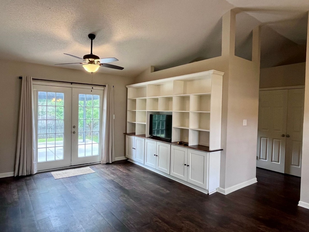 131 Sandy Hollow Dr Nw - Photo 3 of 14