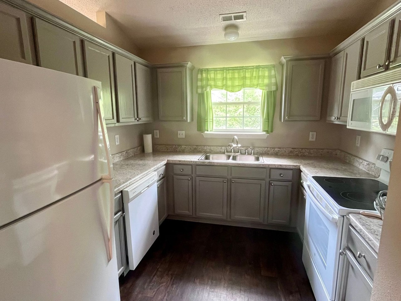 131 Sandy Hollow Dr Nw - Photo 4 of 14