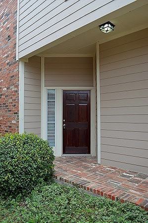 2728 Maple Creek Dr - Photo 3 of 35