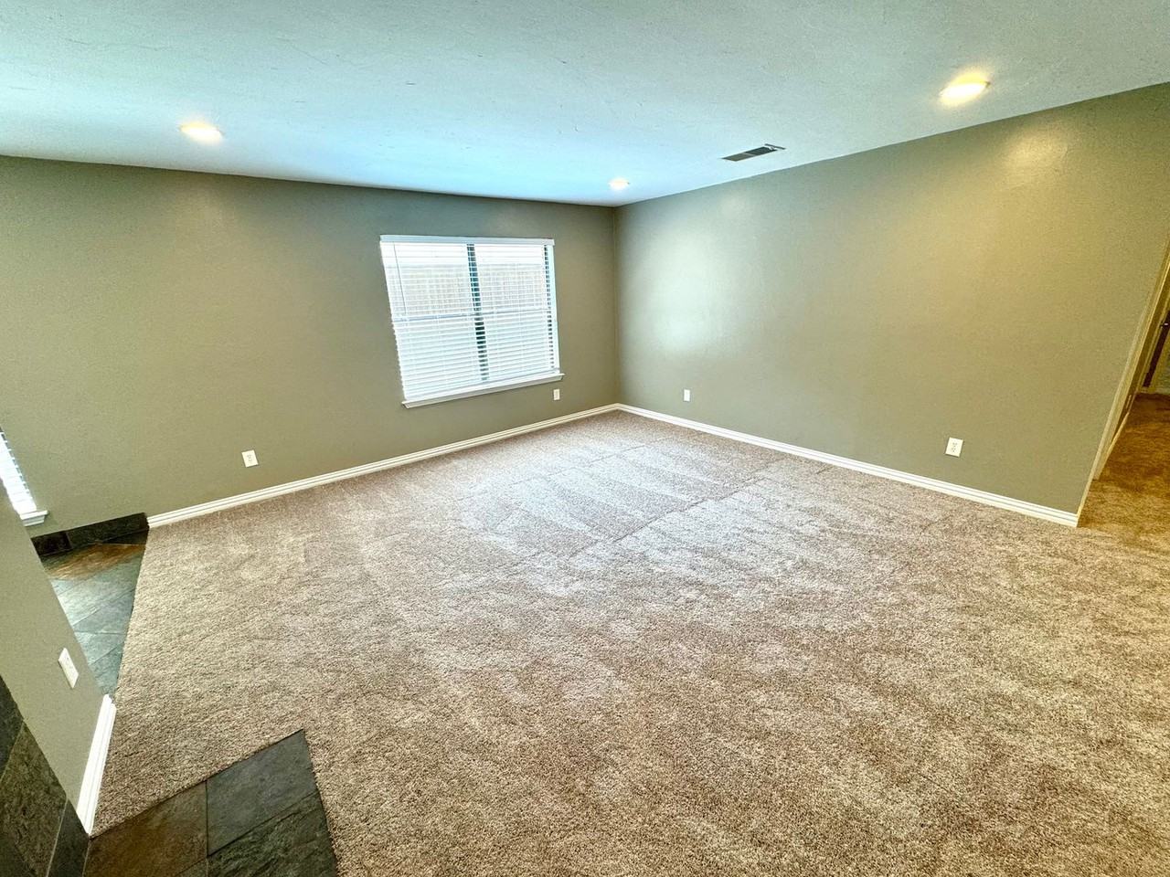 1331 Mission St - Photo 5 of 7