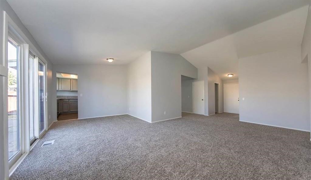 2650 Fargo Way - Photo 2 of 14