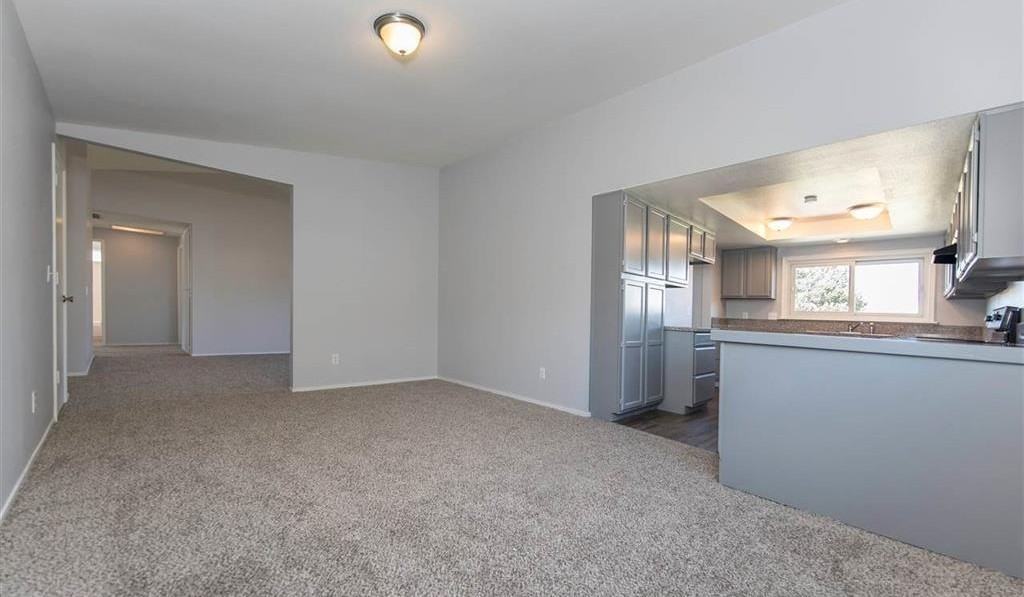 2650 Fargo Way - Photo 5 of 14