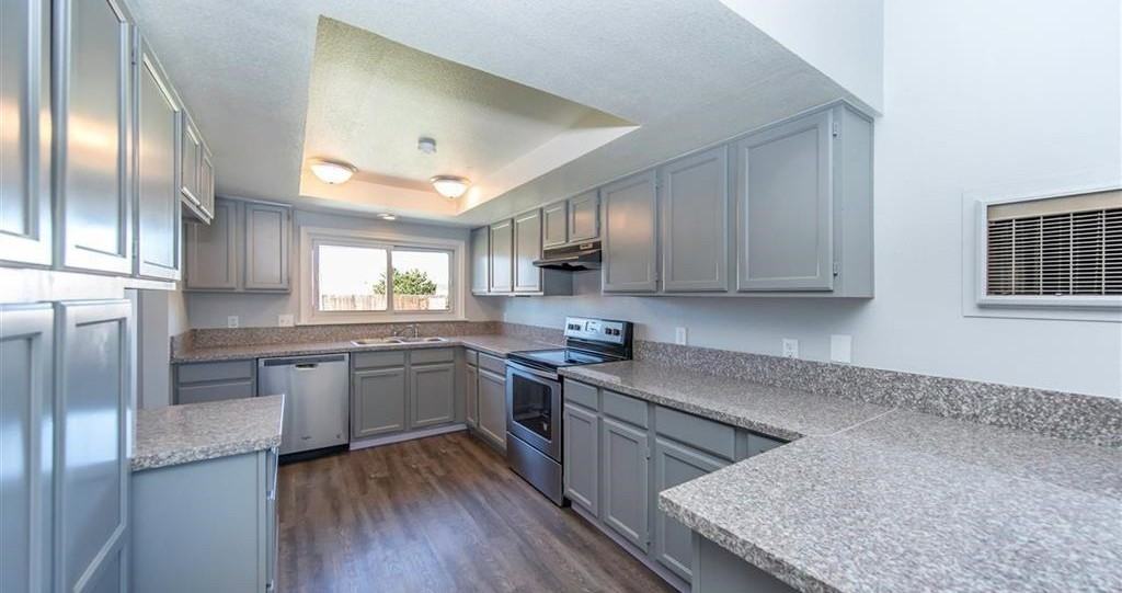 2650 Fargo Way - Photo 6 of 14