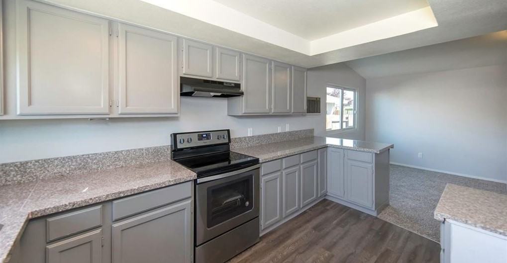 2650 Fargo Way - Photo 7 of 14