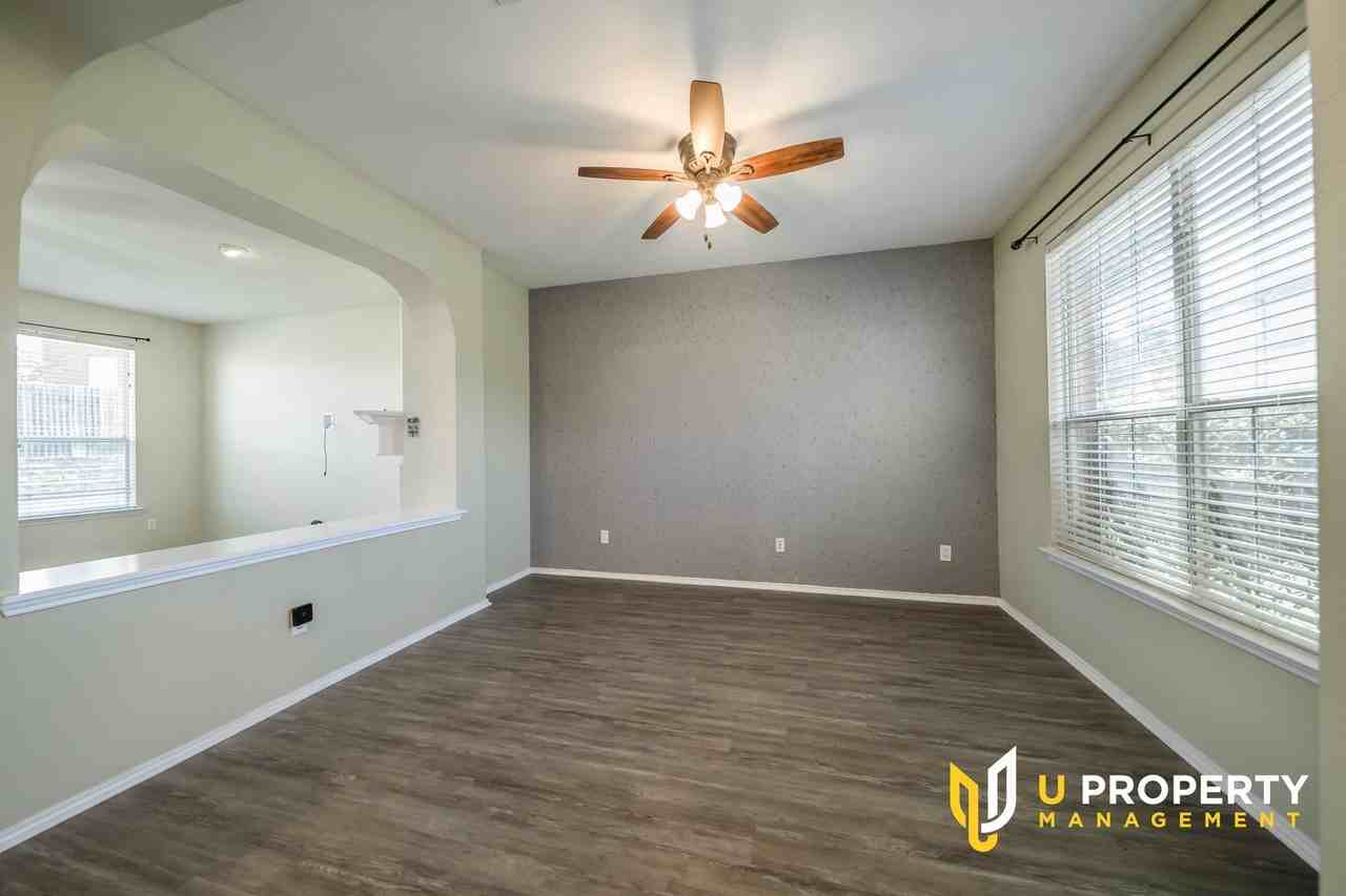 3501 Aldersyde Dr - Photo 3 of 34
