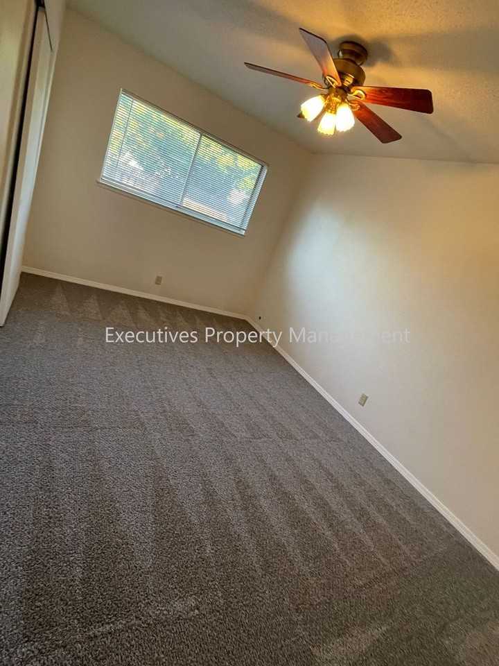 3475 Payne Ave - Photo 6 of 6