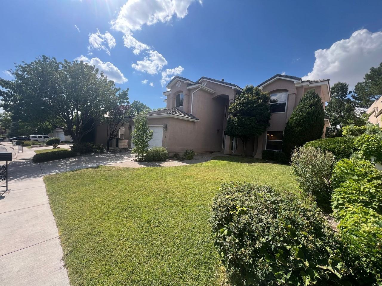 6517 Glen Oak Ne - Photo 3 of 37