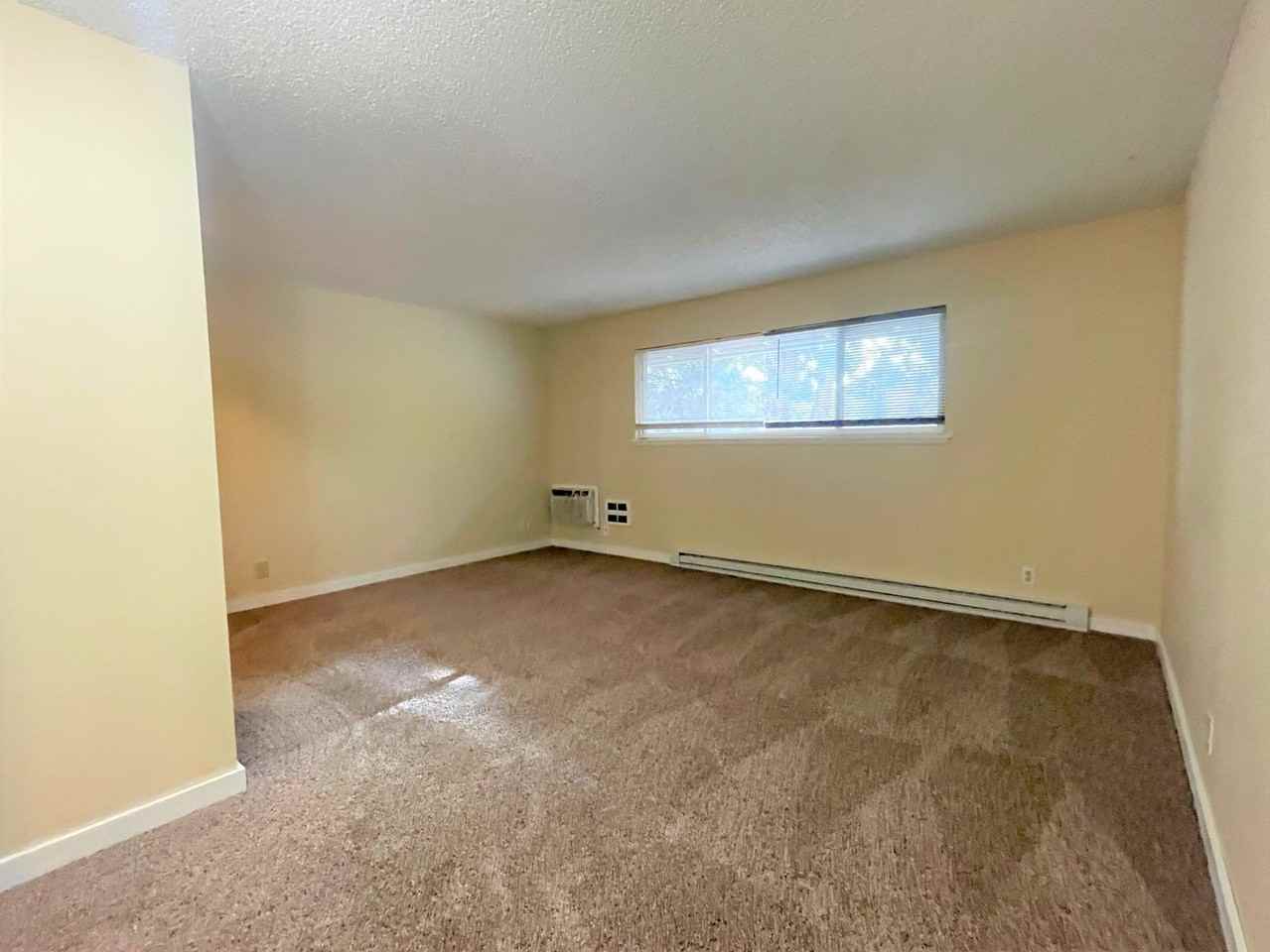 1305 Washington St - Photo 3 of 10