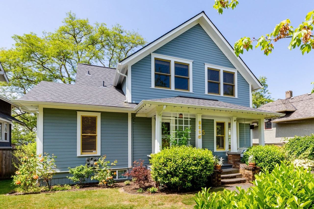 1115 32nd Ave - Photo 2 of 26