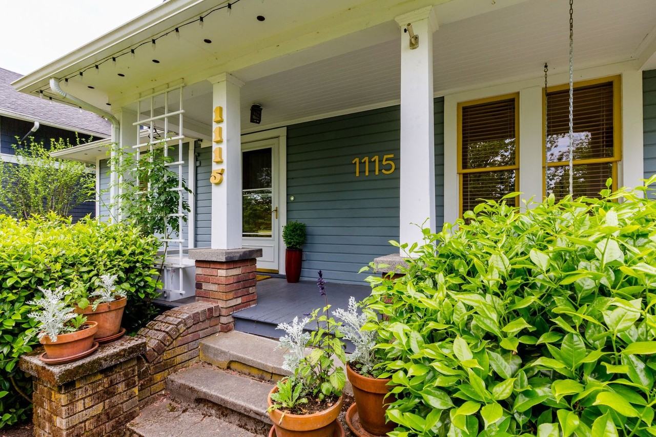 1115 32nd Ave - Photo 3 of 26