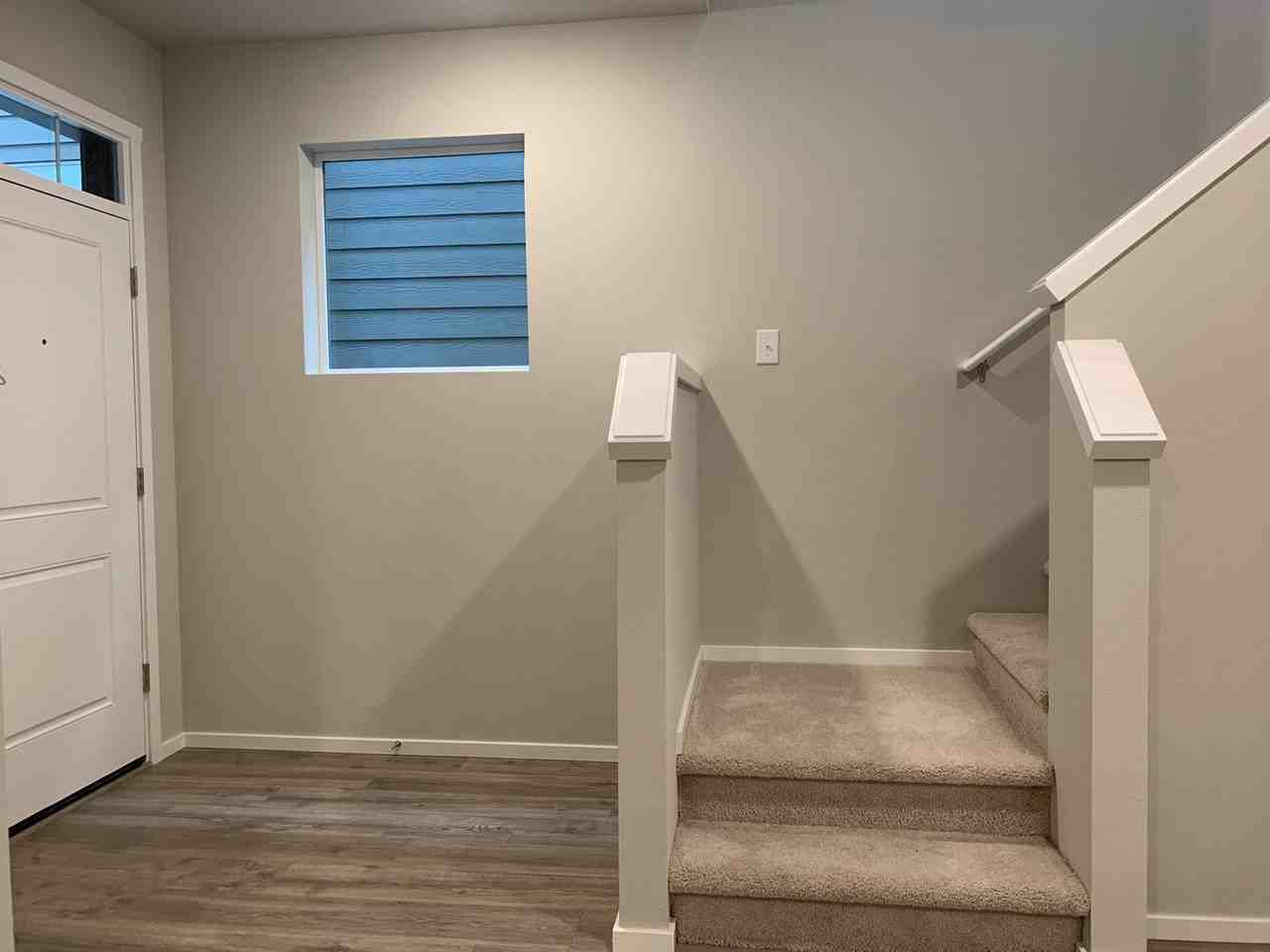 9418 N Chestnut Ct - Photo 4 of 42