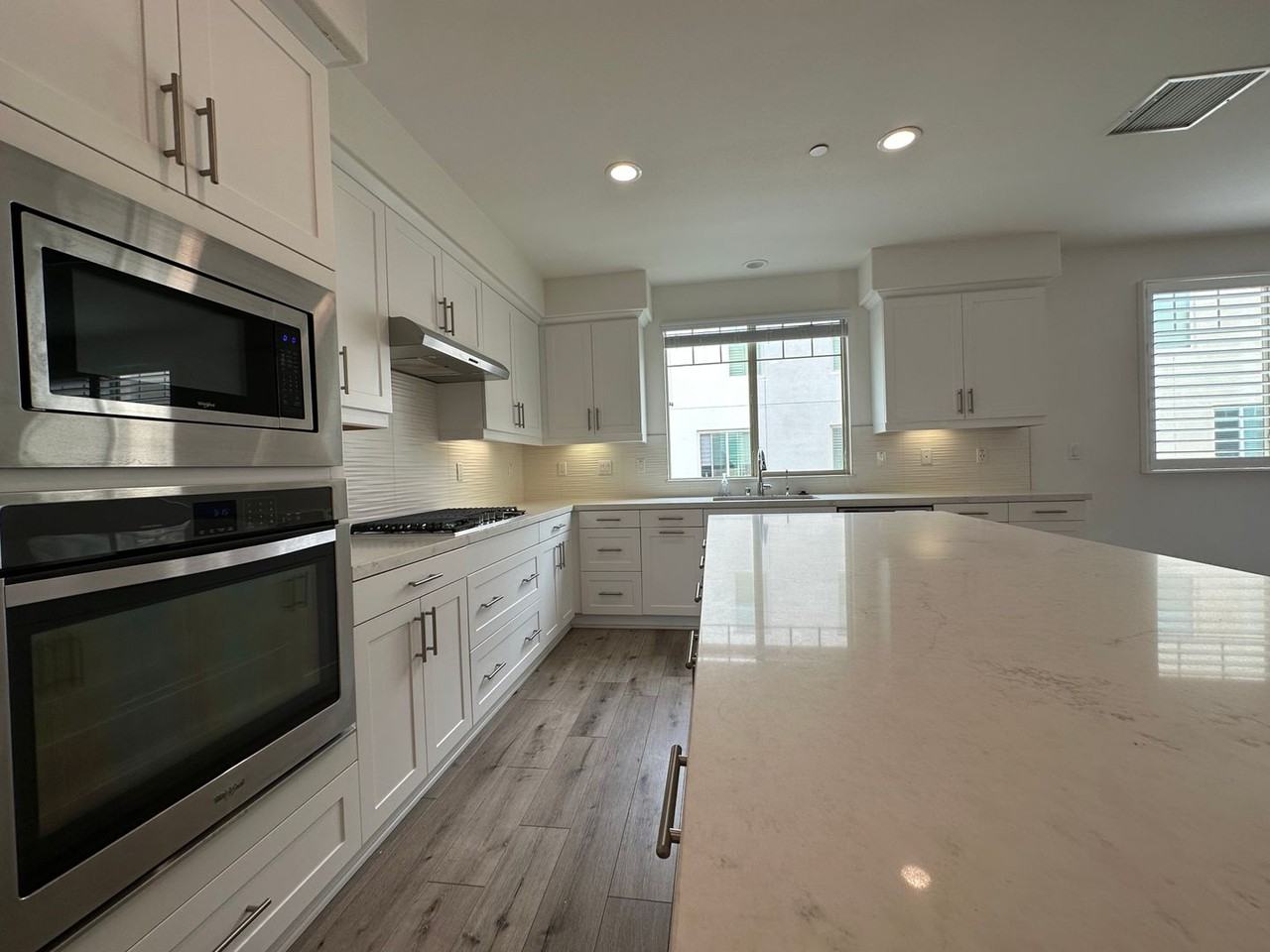 251 Carmine - Photo 3 of 14