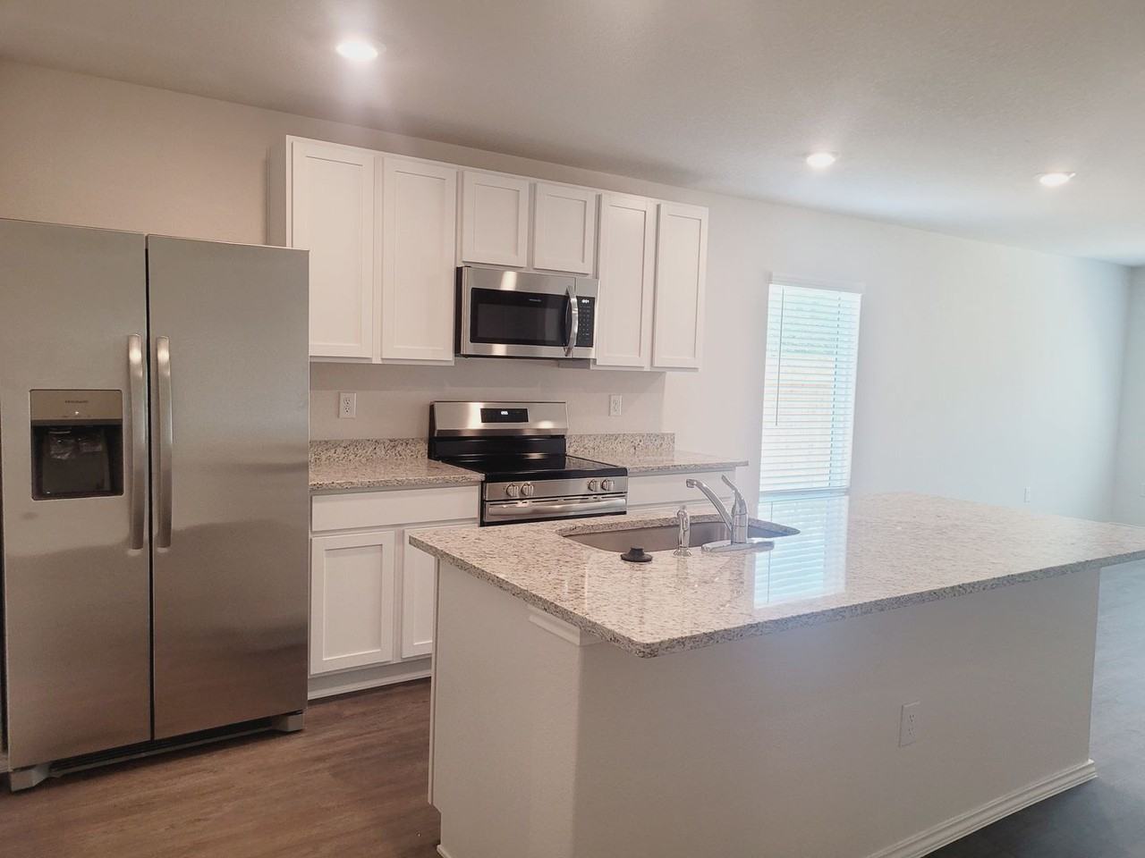 7638 Stud Dr - Photo 4 of 19