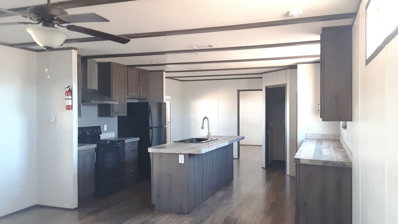 475 Hope Farm Rd - Photo 2 of 11