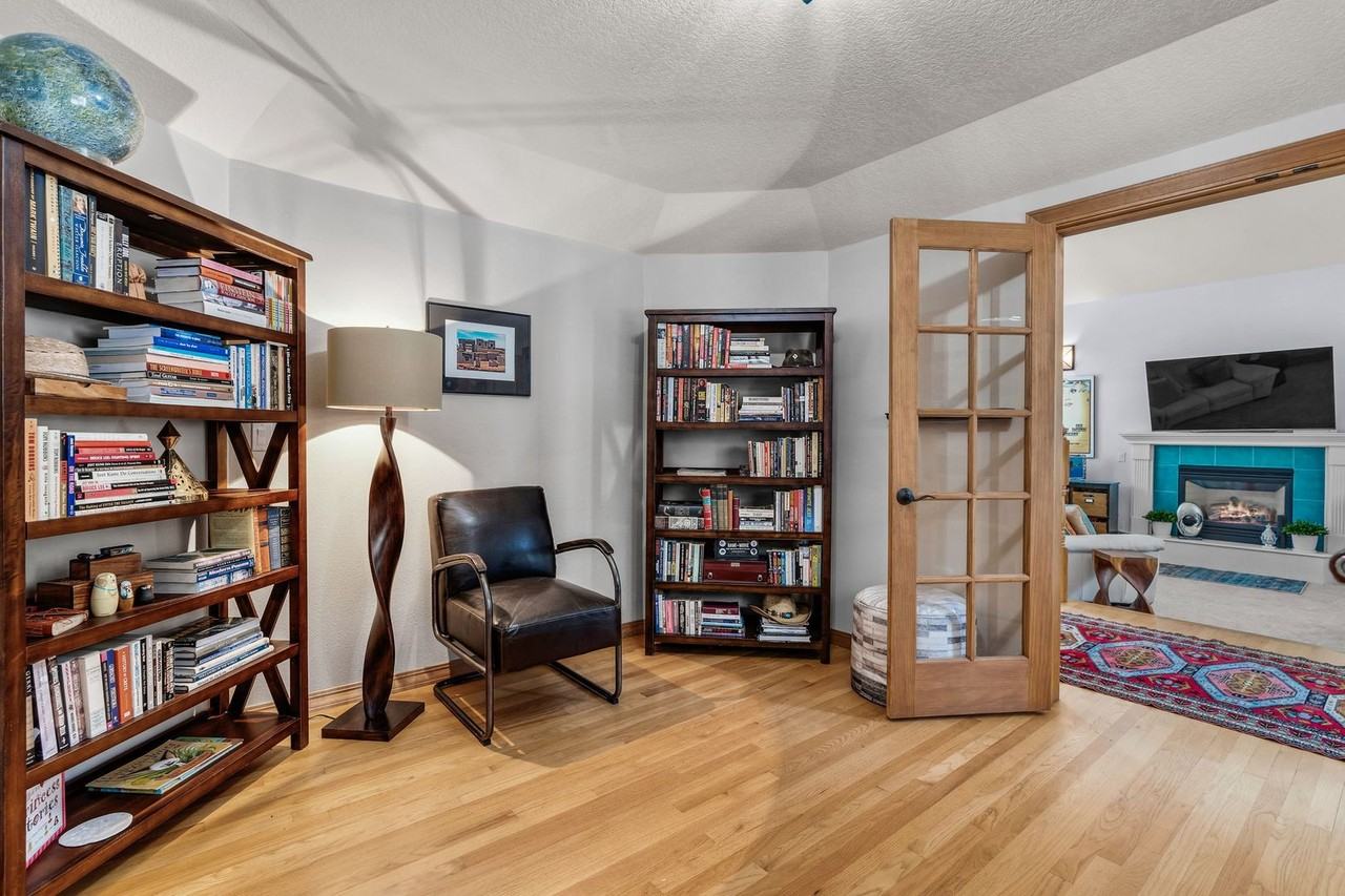 2342 Nw 6th St - Photo 3 of 40