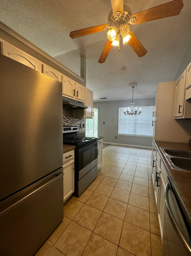 100 Clear Lake Dr - Photo 7 of 17