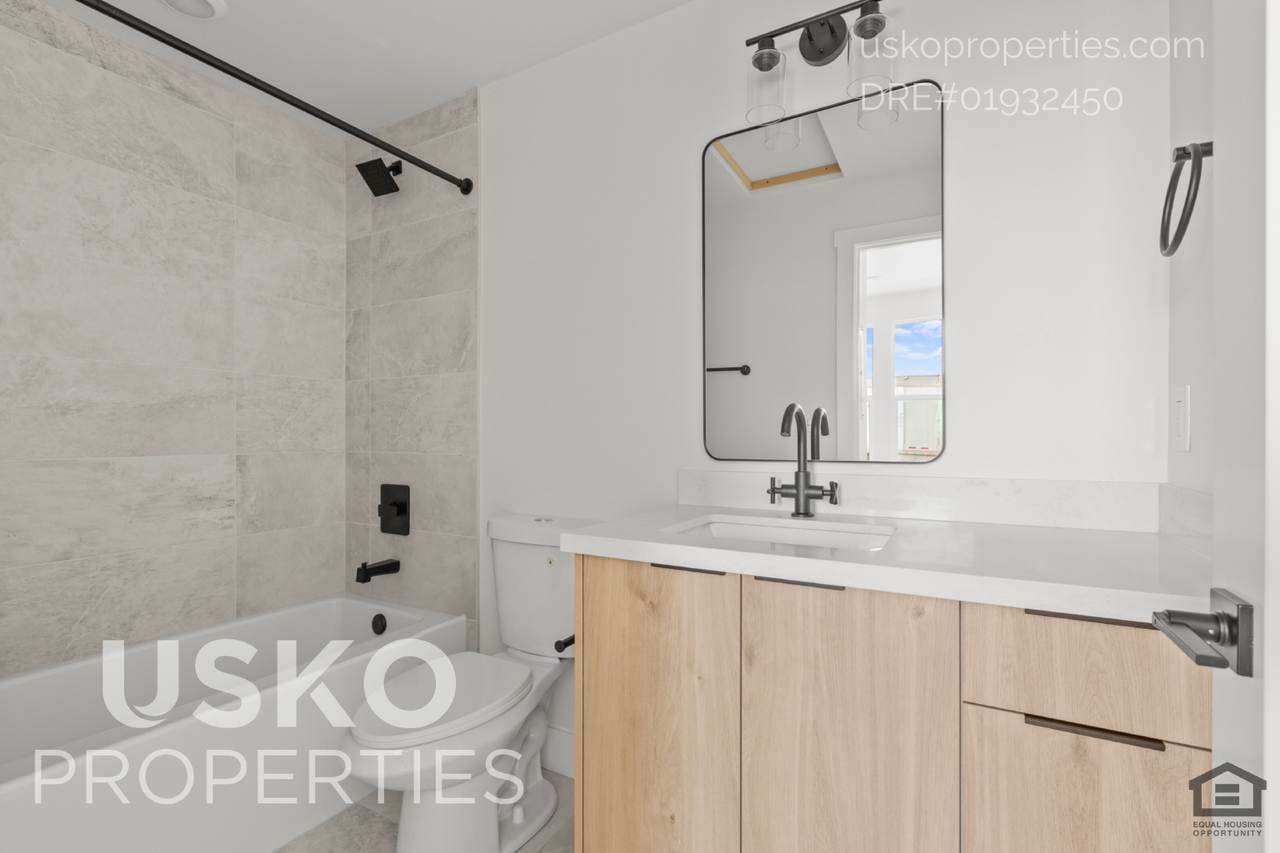 4831 Chippendale Dr Unit A - Photo 6 of 7