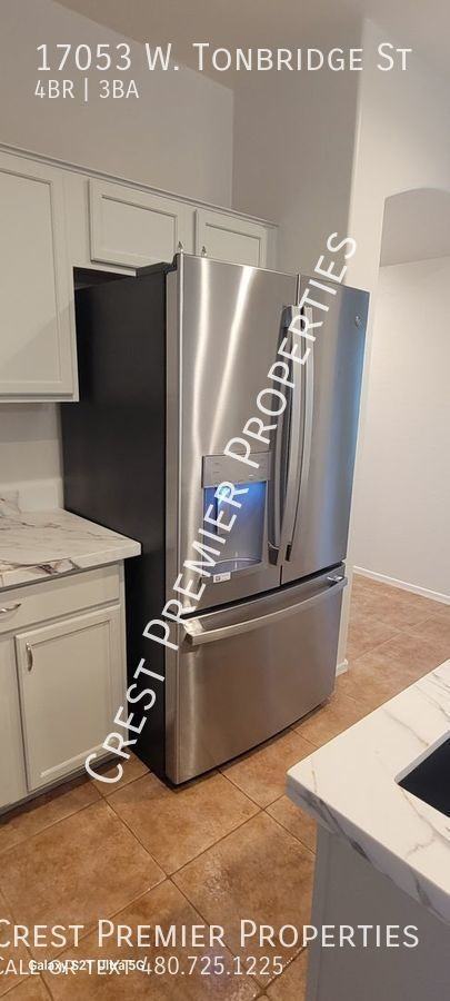 17053 W Tonbridge St - Photo 3 of 16