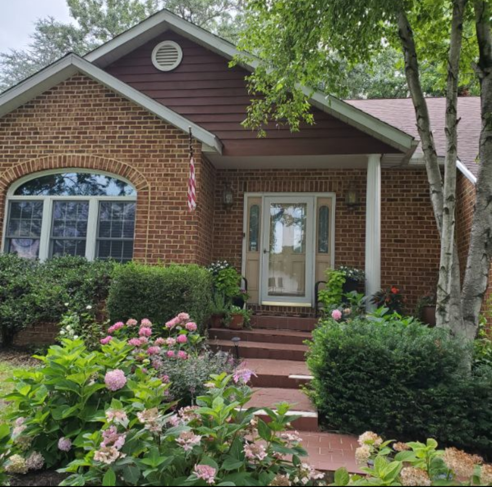 233 Jackson Ave #NA - Photo 3 of 19