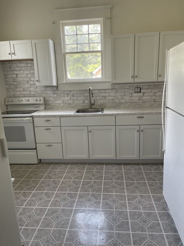 785 Ellis Ave #NA - Photo 3 of 11