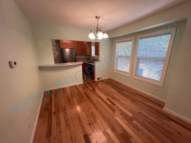 5025 Se Knapp St - Photo 3 of 17
