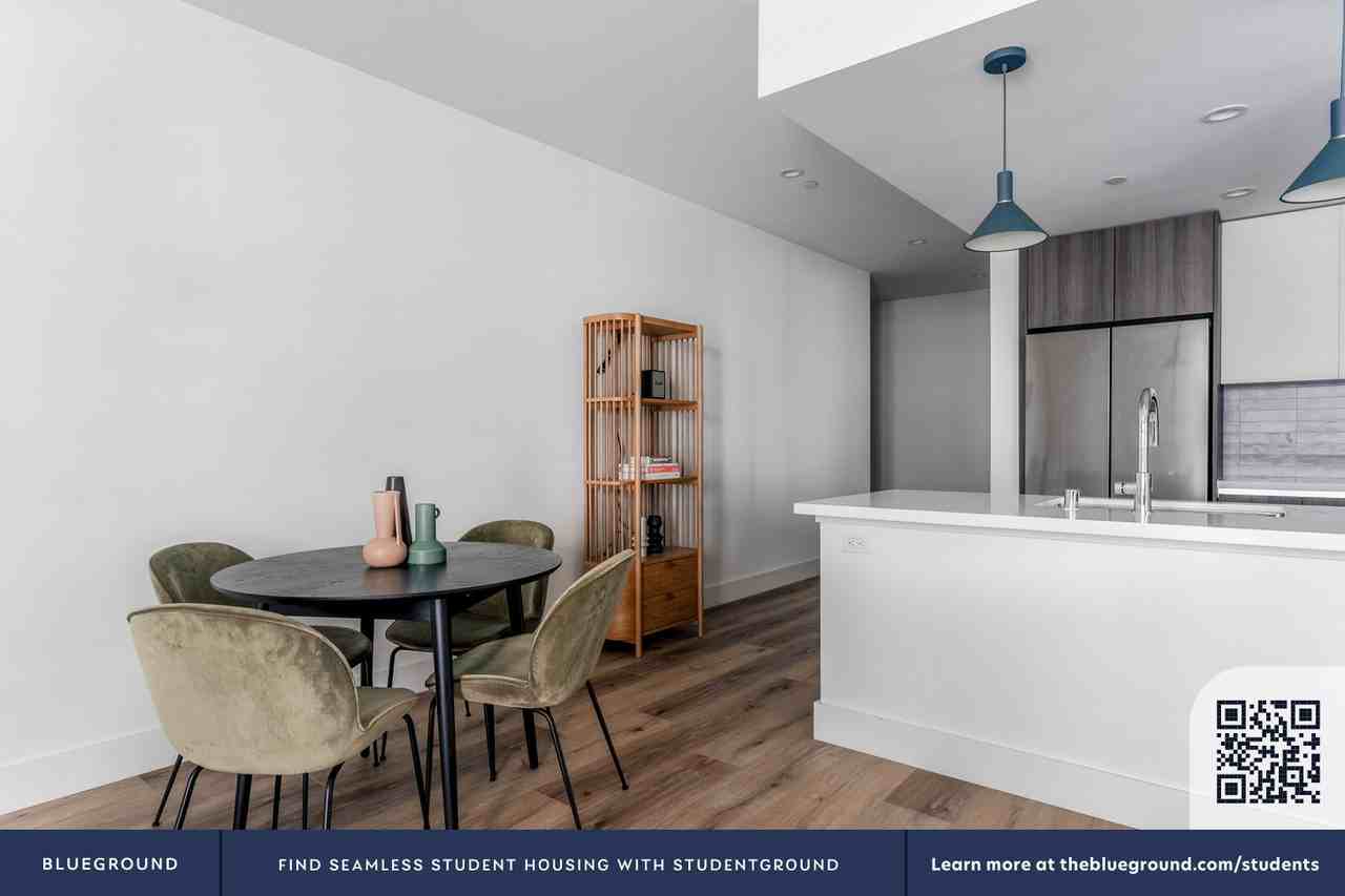 5801 Camerford Avenue - Photo 6 of 46