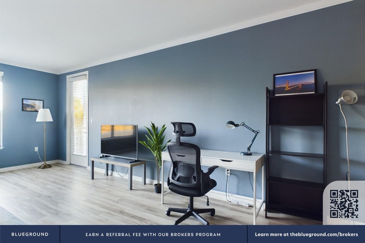 3901 Lick Mill Boulevard - Photo 4 of 29