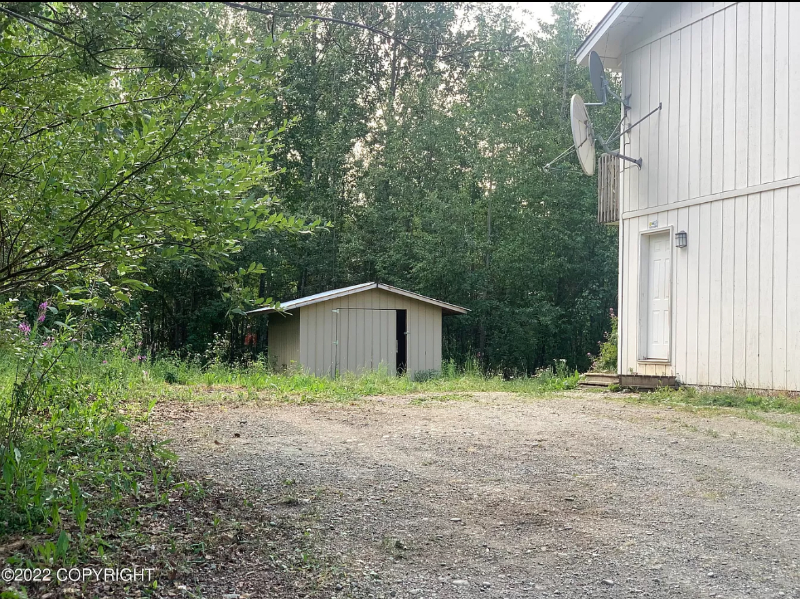 280 W Roy Rd - Photo 3 of 14