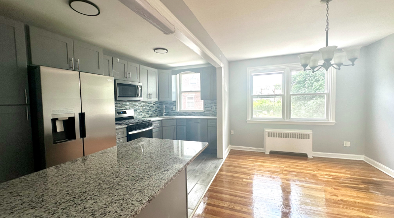 2440 Cedar Ln - Photo 3 of 20