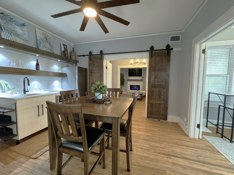 1051 7th Ave N - Photo 5 of 20