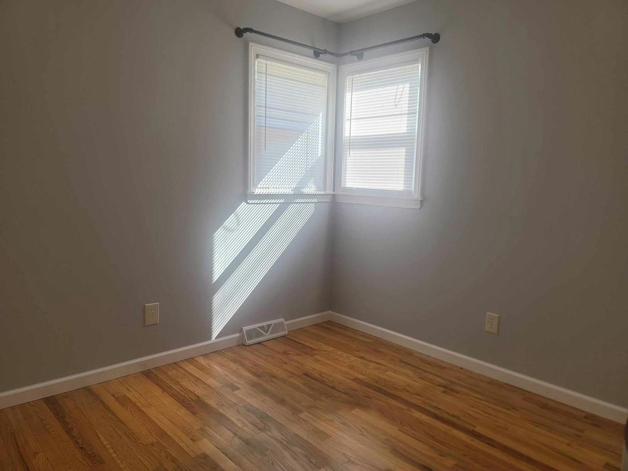 5735 East Skinner Street - Photo 5 of 11
