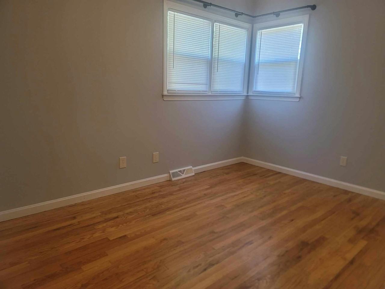 5735 East Skinner Street - Photo 6 of 11
