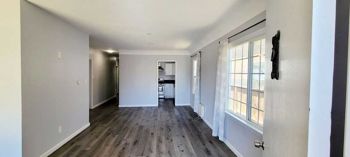 6455 Gundry Ave - Photo 6 of 24