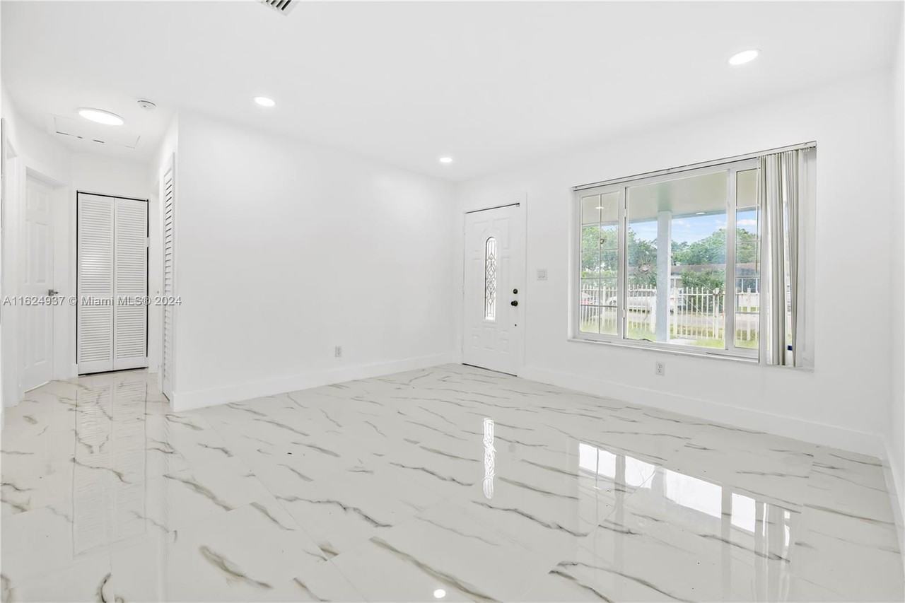 1465 Nw 192nd Ter - Photo 2 of 8