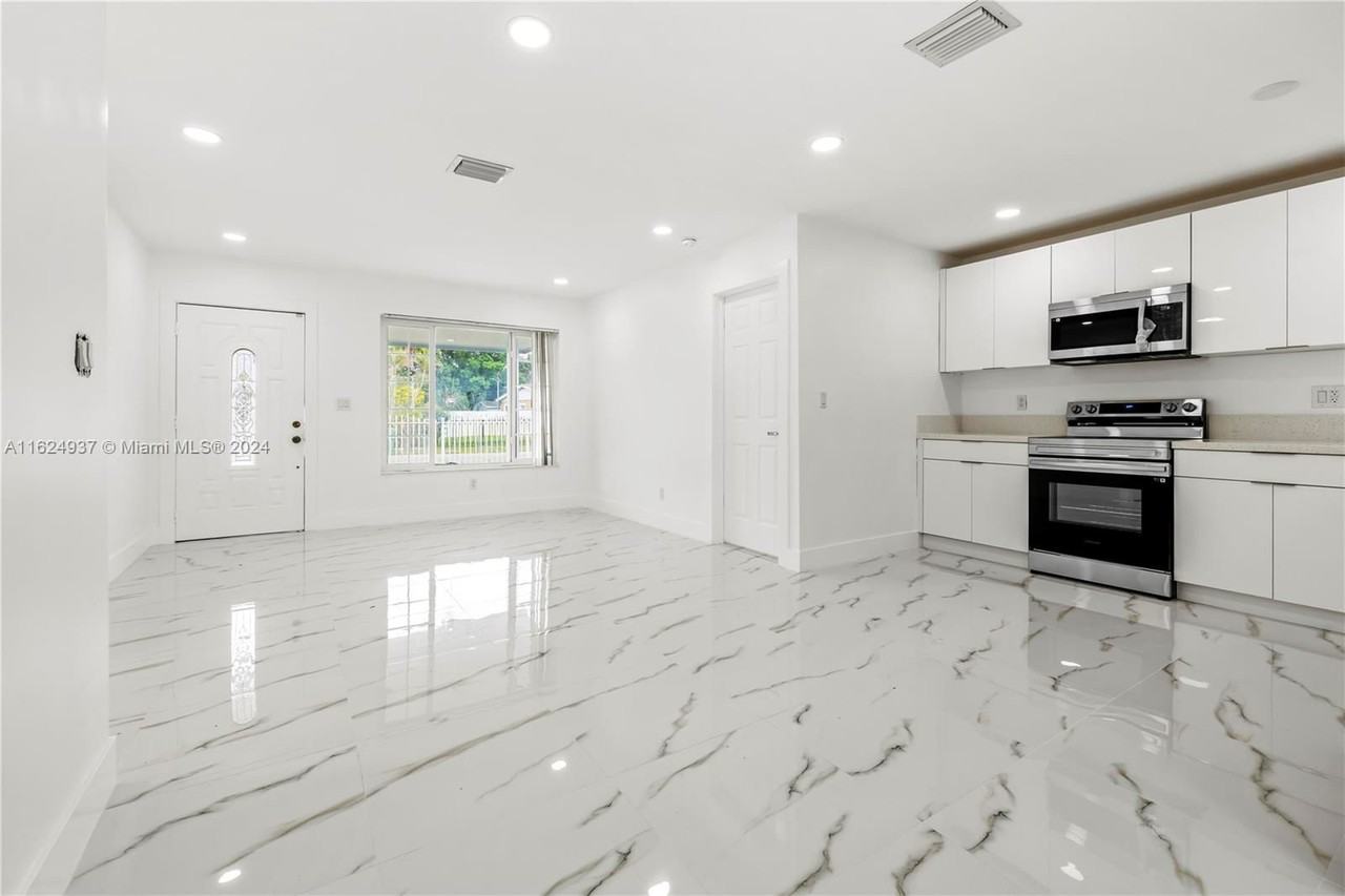 1465 Nw 192nd Ter - Photo 3 of 8