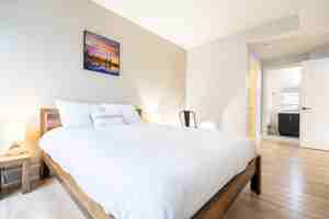 featured image of 15 Kings Wharf Pl